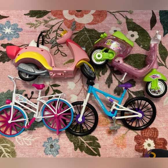 Barbie Other - Barbie bike lot